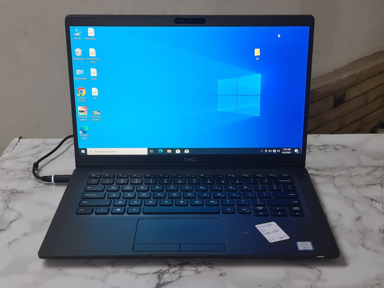 Dell Latitude 7400 Intel Core I5-8265U 8GB Ram 256GB SSD Intel UHD Graphics 620 14″ Inch FHD