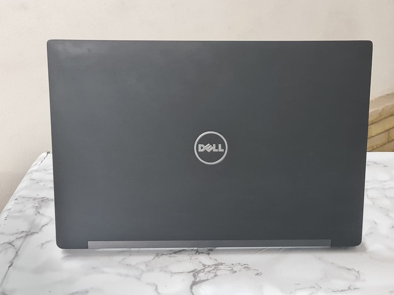 لابتوب Dell Latitude E7480: الأداء المتفوق والتصميم الأنيق لمهنيي الأعمال – كور اي7 جيل سابع