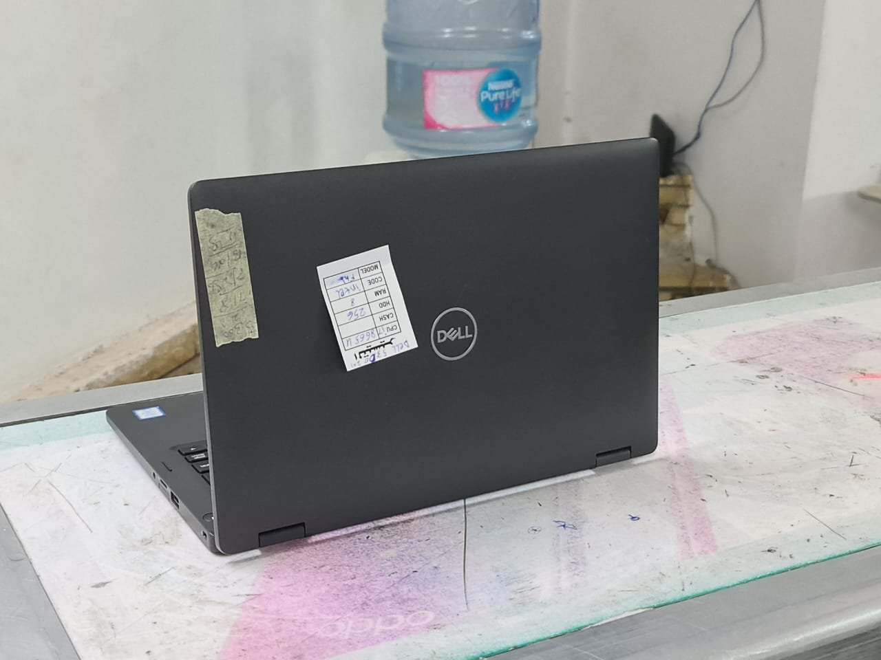 Dell Latitude 13 5300 2-in-1 8th Gen. Core i7 Ram 8 GB SSD 256GB 13.3 FHD Touch X360 Gorilla Glass Screen Windows 10 Pro