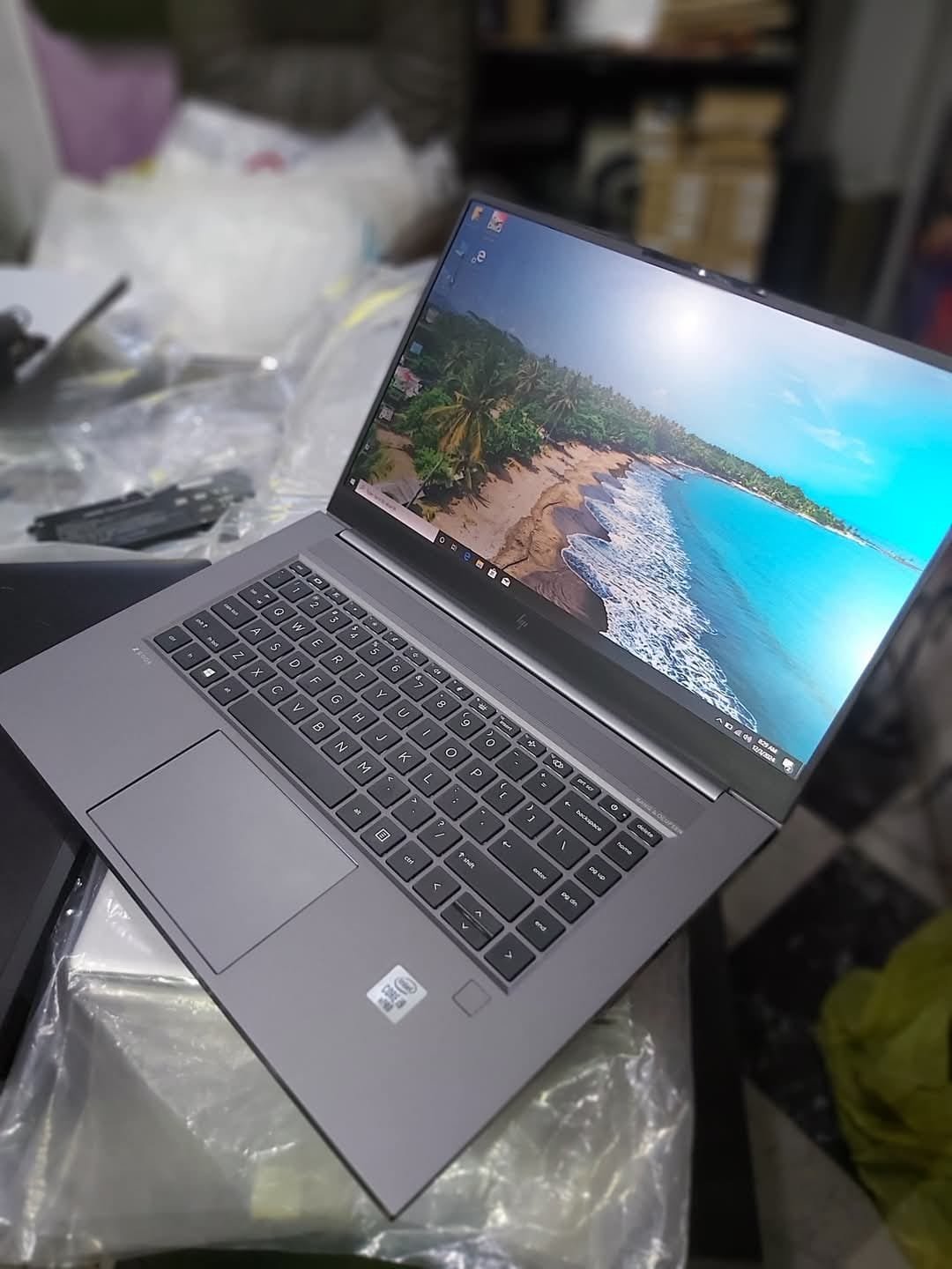 HP Zbook 15 G7 studio i710